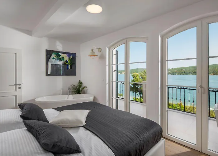 Villa Sophina Palace *