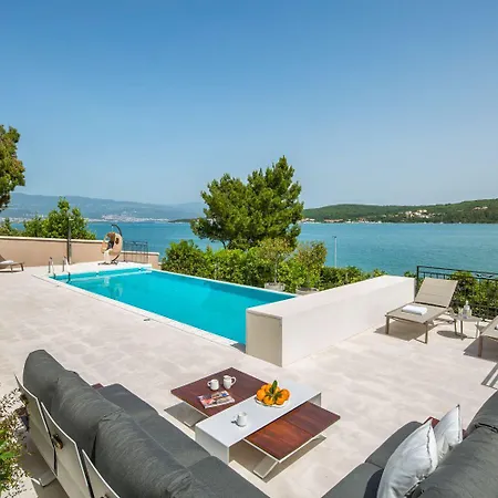 Villa Sophina Palace